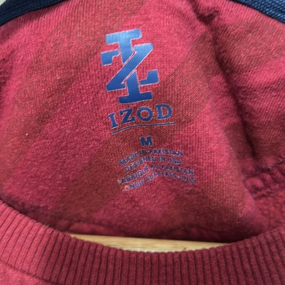 IZOD crewneck sweatshirt. Size M - Picture 7 of 7